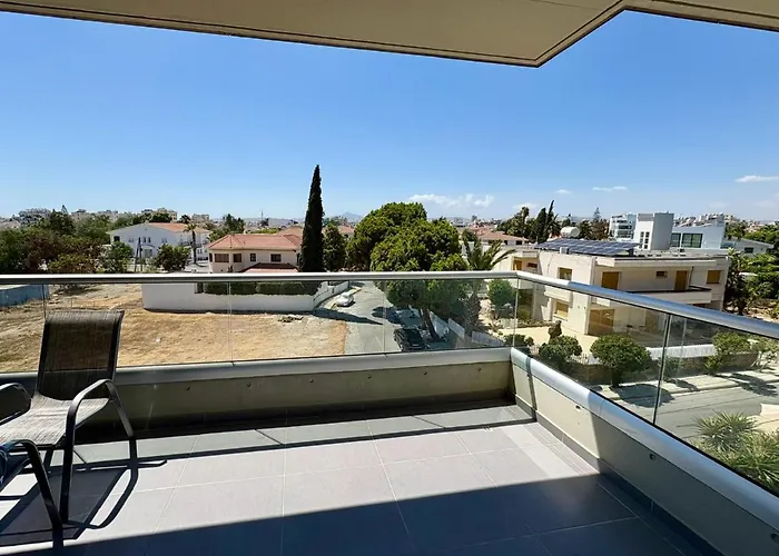 Apartment Mariam Court 302 *